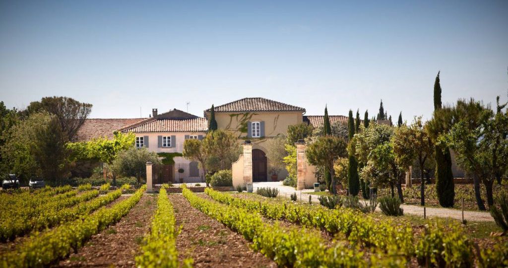 Château-de-Beaucastel-et-Vignes-1024x682